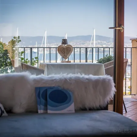 Vitamaris Wellness & *