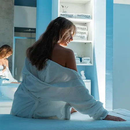 Vitamaris Wellness & *